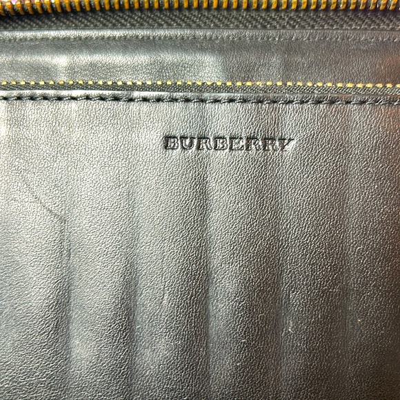 Burberry Khaki Camo Wallet EUC - Picture 15 of 15